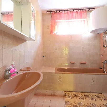 Дом отдыха Akazie By Interhome Балатонмариафюрдё