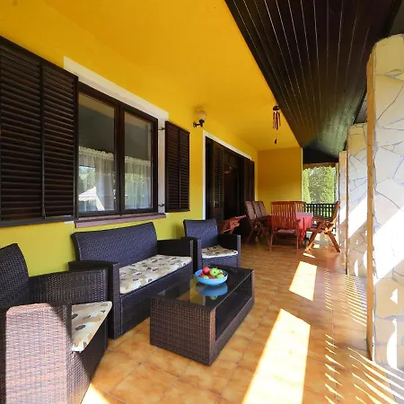 Akazie By Interhome Дом отдыха Балатонмариафюрдё